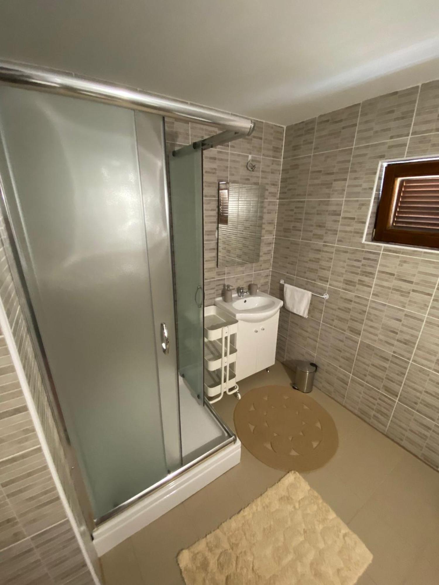 Apartmani Anka กอร์นยิ คาริน ภายนอก รูปภาพ