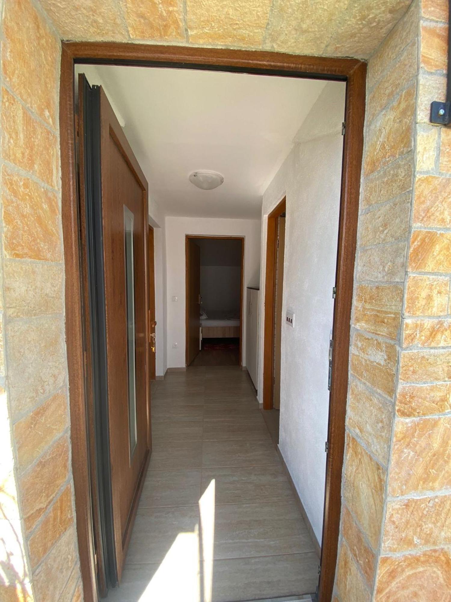 Apartmani Anka กอร์นยิ คาริน ภายนอก รูปภาพ