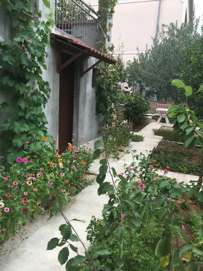 Apartmani Anka กอร์นยิ คาริน ภายนอก รูปภาพ
